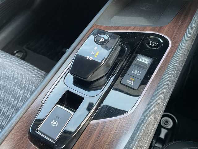 日産 オーラ G 石川県 2022(令4)年 4.7万km ミッドナイトブラック/サンライズカッパー 純正メーカーナビ　フルセグＴＶ　アラウンドビュー　ＬＥＤヘッドライト　ＢＯＳＥサウンド　プロパイロット　ＥＴＣ２．０　ブラインドスポット　ワイヤレス充電　ドラレコ　インテリキー　プッシュスタート