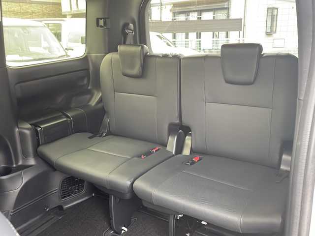 トヨタ エスクァイア Gi 神奈川県 2019(平31)年 2.9万km ホワイトパールクリスタルシャイン ワンオーナー/純正ナビ（CD/DVD/AM/FM/SD/BT/フルセグTV）/バックカメラ/クルーズコントロール/ETC2.0/両側パワースライドドア/革シート/D/N席シートヒーター/クリアランスソナー/レーンキープアシスト/プリクラッシュ/横滑り防止装置/盗難防止システム/純正フロアマット/オートライト/オートハイビーム/スペアキー×１/保証書/取扱説明書