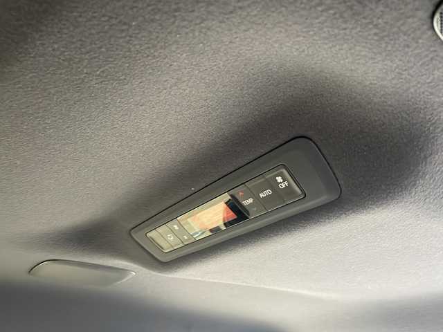 トヨタ エスクァイア Gi 神奈川県 2019(平31)年 2.9万km ホワイトパールクリスタルシャイン ワンオーナー/純正ナビ（CD/DVD/AM/FM/SD/BT/フルセグTV）/バックカメラ/クルーズコントロール/ETC2.0/両側パワースライドドア/革シート/D/N席シートヒーター/クリアランスソナー/レーンキープアシスト/プリクラッシュ/横滑り防止装置/盗難防止システム/純正フロアマット/オートライト/オートハイビーム/スペアキー×１/保証書/取扱説明書