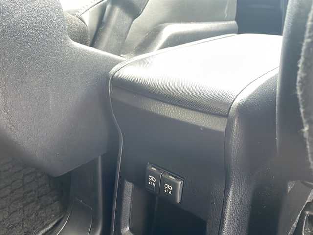 トヨタ エスクァイア Gi 神奈川県 2019(平31)年 2.9万km ホワイトパールクリスタルシャイン ワンオーナー/純正ナビ（CD/DVD/AM/FM/SD/BT/フルセグTV）/バックカメラ/クルーズコントロール/ETC2.0/両側パワースライドドア/革シート/D/N席シートヒーター/クリアランスソナー/レーンキープアシスト/プリクラッシュ/横滑り防止装置/盗難防止システム/純正フロアマット/オートライト/オートハイビーム/スペアキー×１/保証書/取扱説明書