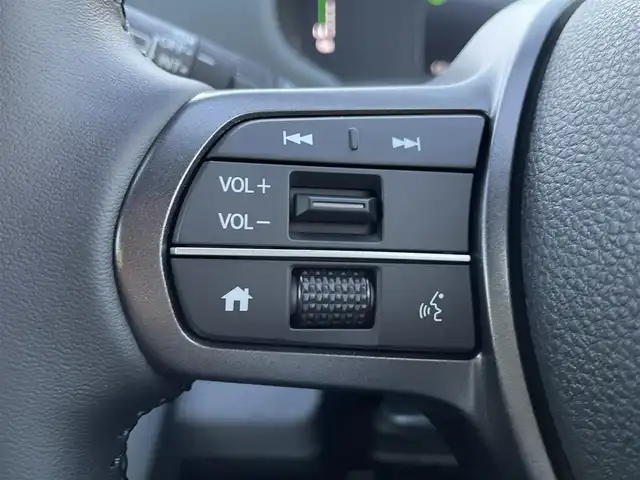 ホンダ フリード ハイブリット e:HEV クロスター 埼玉県 2025(令7)年 0.1千km プラチナホワイトパール 登録済未使用車/純正９型ナビTV/バックカメラ/シートヒーター/両側パワースライドドア/クリアランスソナー/LEDヘッドライト/専用純正アルミホイール/レーダークルーズコントロール/衝突軽減ブレーキ/BSM/走行２６キロ/プッシュスタート/スマートキー/保証書付整備手帳/取扱説明書