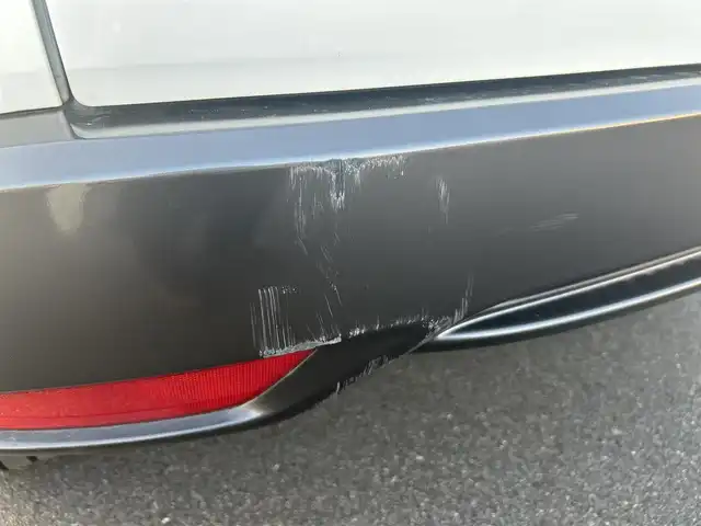 ホンダ ヴェゼル ハイブリッド X 岡山県 2014(平26)年 9.3万km ホワイトオーキッドパール 登録時走行距離92515km/カロッツェリアナビ/フルセグTV(AM.FM.CD.DVD.TV.BT)/バックカメラ/ETC/衝突軽減ブレーキ/横滑り防止装置/クルーズコントロール/オートライト/アイドリングストップ/16インチ純正AW/純正フロアマット/スマートキー/ドアバイザー