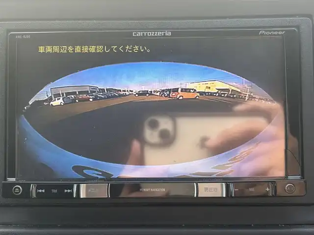 ホンダ ヴェゼル ハイブリッド X 岡山県 2014(平26)年 9.3万km ホワイトオーキッドパール 登録時走行距離92515km/カロッツェリアナビ/フルセグTV(AM.FM.CD.DVD.TV.BT)/バックカメラ/ETC/衝突軽減ブレーキ/横滑り防止装置/クルーズコントロール/オートライト/アイドリングストップ/16インチ純正AW/純正フロアマット/スマートキー/ドアバイザー