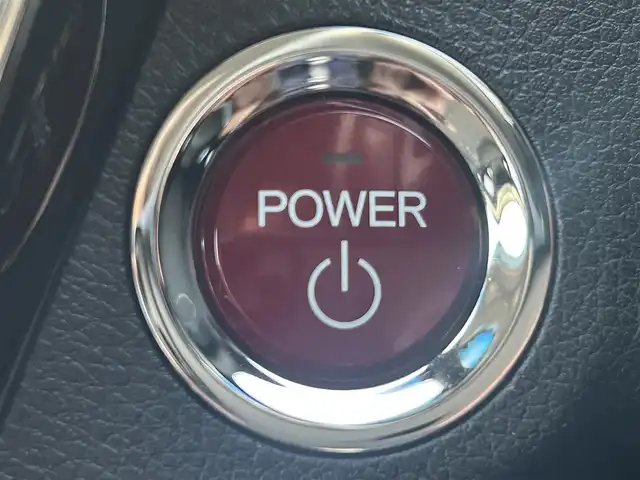 ホンダ ヴェゼル ハイブリッド X 岡山県 2014(平26)年 9.3万km ホワイトオーキッドパール 登録時走行距離92515km/カロッツェリアナビ/フルセグTV(AM.FM.CD.DVD.TV.BT)/バックカメラ/ETC/衝突軽減ブレーキ/横滑り防止装置/クルーズコントロール/オートライト/アイドリングストップ/16インチ純正AW/純正フロアマット/スマートキー/ドアバイザー