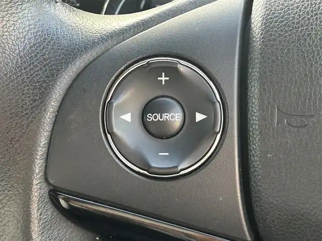 ホンダ ヴェゼル ハイブリッド X 岡山県 2014(平26)年 9.3万km ホワイトオーキッドパール 登録時走行距離92515km/カロッツェリアナビ/フルセグTV(AM.FM.CD.DVD.TV.BT)/バックカメラ/ETC/衝突軽減ブレーキ/横滑り防止装置/クルーズコントロール/オートライト/アイドリングストップ/16インチ純正AW/純正フロアマット/スマートキー/ドアバイザー