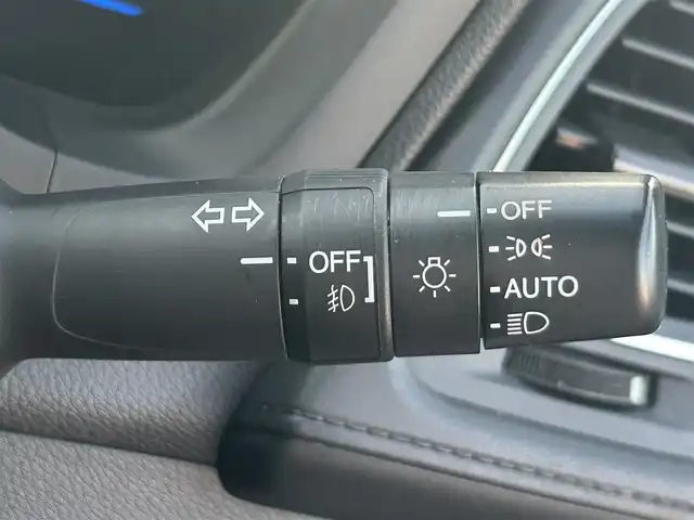 ホンダ ヴェゼル ハイブリッド X 岡山県 2014(平26)年 9.3万km ホワイトオーキッドパール 登録時走行距離92515km/カロッツェリアナビ/フルセグTV(AM.FM.CD.DVD.TV.BT)/バックカメラ/ETC/衝突軽減ブレーキ/横滑り防止装置/クルーズコントロール/オートライト/アイドリングストップ/16インチ純正AW/純正フロアマット/スマートキー/ドアバイザー