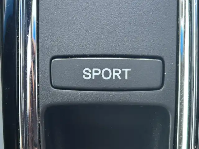 ホンダ ヴェゼル ハイブリッド X 岡山県 2014(平26)年 9.3万km ホワイトオーキッドパール 登録時走行距離92515km/カロッツェリアナビ/フルセグTV(AM.FM.CD.DVD.TV.BT)/バックカメラ/ETC/衝突軽減ブレーキ/横滑り防止装置/クルーズコントロール/オートライト/アイドリングストップ/16インチ純正AW/純正フロアマット/スマートキー/ドアバイザー