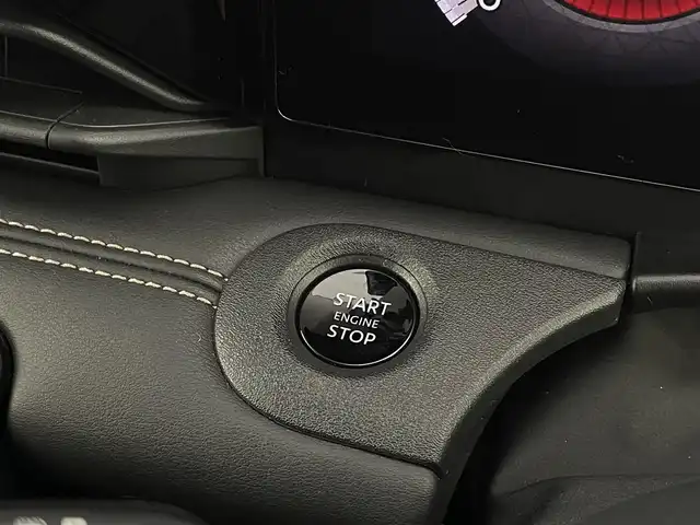 日産 セレナ ハイウェイスター V Vセレクション 大分県 2024(令6)年 1.9万km プリズムホワイト プロパイロット/社外SDナビ/（フルセグ/CD/DVD/Bluetooth）/アルパインフリップダウンモニター/アラウンドビューモニター/オートハイービーム/ETC/両側パワースライドドア/オートブレーキホールド/電動パーキングブレーキ/デジタルインナーミラー/パドルシフト/スマートキー・プッシュスタート/純正アルミホイール　