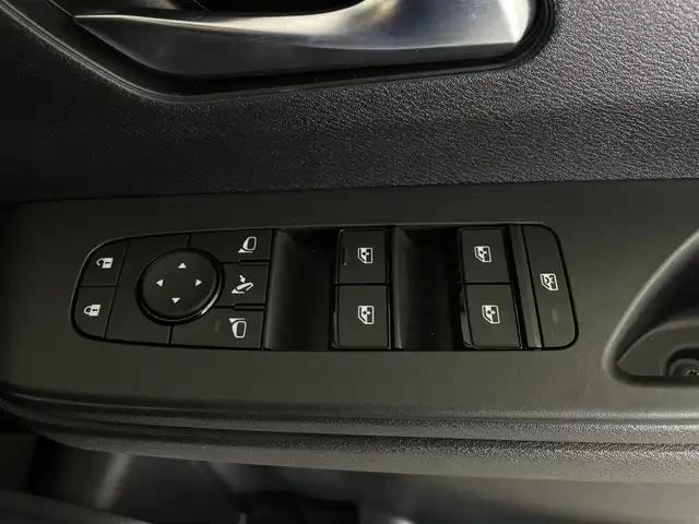 日産 セレナ ハイウェイスター V Vセレクション 大分県 2024(令6)年 1.9万km プリズムホワイト プロパイロット/社外SDナビ/（フルセグ/CD/DVD/Bluetooth）/アルパインフリップダウンモニター/アラウンドビューモニター/オートハイービーム/ETC/両側パワースライドドア/オートブレーキホールド/電動パーキングブレーキ/デジタルインナーミラー/パドルシフト/スマートキー・プッシュスタート/純正アルミホイール　