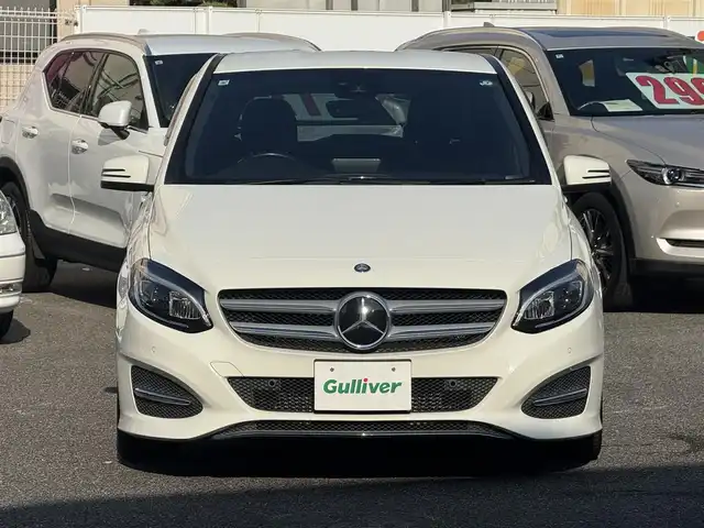 メルセデス・ベンツ Ｂ１８０ 愛知県 2015(平27)年 7.9万km カルサイトホワイト /正規ディーラー車//禁煙車//レーダーセーフティパッケージ//PRE-SAFE//ディストロニックプラス//レーンキーピングアシスト//ブラインドスポットアシスト//ベーシックパッケージ//アダクティブハイビームアシスト//パークトロニック//シートヒーター//メーカーナビ//フルセグ/CD/DVD/Bluetooth/SD/USB//バックカメラ//ETC//LEDオートライト//リアフォグランプ//アンビエントライト//純正16インチアルミホイール//パドルシフト//ダイレクトセレクト//アイドリングストップ//プッシュスタート//スペアスマートキー//革巻きステアリング//ステアリングスイッチ//オートリトラクタブルウィンカーミラー//トノカバー//純正フロアマット//純正ドアバイザー//保証書//取扱説明書//点検整備記録簿H27.28.29.30.R2.4.6