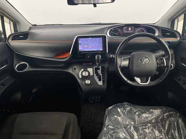 トヨタ シエンタ ハイブリッド G 埼玉県 2019(平31)年 6.8万km ヴィンテージブラウンパールクリスタルシャイン/ホワイトパールクリスタルシャイン 社外11.6インチフリップダウンモニター　TVM-FW1100/社外８インチナビ AVIC-CL902/(Bluetooth/CD/DVD/USB/HDMI/AM/FM)/地デジワンセグ/前方ドライブレコーダー/ETC/クルーズコントロール/衝突軽減ブレーキ/オートマチックハイビーム/車線逸脱警報/運転席・助手席シートヒーター/AC100V/ステアリングヒーター/ドライブモードセレクト/両側パワースライドドア/プッシュスタート/純正フロアマット/純正ドアバイザー