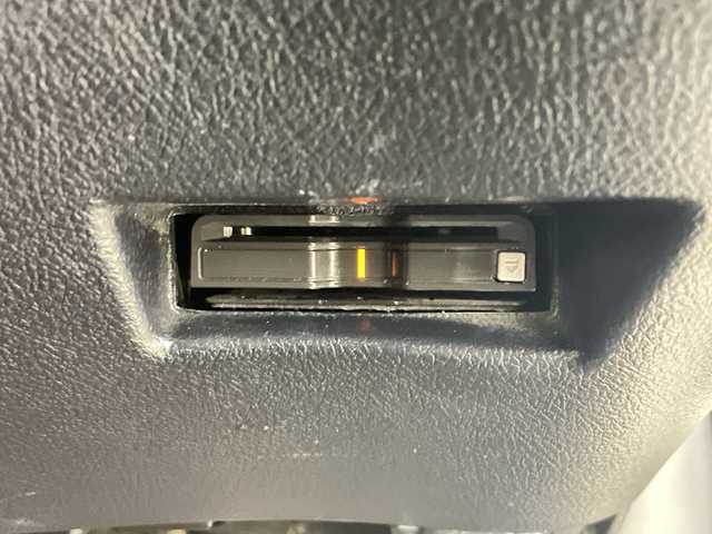 トヨタ シエンタ ハイブリッド G 埼玉県 2019(平31)年 6.8万km ヴィンテージブラウンパールクリスタルシャイン/ホワイトパールクリスタルシャイン 社外11.6インチフリップダウンモニター　TVM-FW1100/社外８インチナビ AVIC-CL902/(Bluetooth/CD/DVD/USB/HDMI/AM/FM)/地デジワンセグ/前方ドライブレコーダー/ETC/クルーズコントロール/衝突軽減ブレーキ/オートマチックハイビーム/車線逸脱警報/運転席・助手席シートヒーター/AC100V/ステアリングヒーター/ドライブモードセレクト/両側パワースライドドア/プッシュスタート/純正フロアマット/純正ドアバイザー