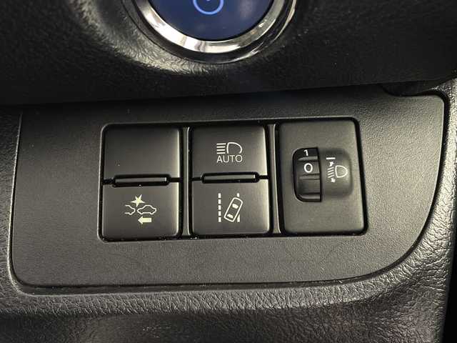 トヨタ シエンタ ハイブリッド G 埼玉県 2019(平31)年 6.8万km ヴィンテージブラウンパールクリスタルシャイン/ホワイトパールクリスタルシャイン 社外11.6インチフリップダウンモニター　TVM-FW1100/社外８インチナビ AVIC-CL902/(Bluetooth/CD/DVD/USB/HDMI/AM/FM)/地デジワンセグ/前方ドライブレコーダー/ETC/クルーズコントロール/衝突軽減ブレーキ/オートマチックハイビーム/車線逸脱警報/運転席・助手席シートヒーター/AC100V/ステアリングヒーター/ドライブモードセレクト/両側パワースライドドア/プッシュスタート/純正フロアマット/純正ドアバイザー