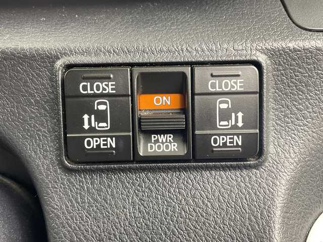 トヨタ シエンタ ハイブリッド G 埼玉県 2019(平31)年 6.8万km ヴィンテージブラウンパールクリスタルシャイン/ホワイトパールクリスタルシャイン 社外11.6インチフリップダウンモニター　TVM-FW1100/社外８インチナビ AVIC-CL902/(Bluetooth/CD/DVD/USB/HDMI/AM/FM)/地デジワンセグ/前方ドライブレコーダー/ETC/クルーズコントロール/衝突軽減ブレーキ/オートマチックハイビーム/車線逸脱警報/運転席・助手席シートヒーター/AC100V/ステアリングヒーター/ドライブモードセレクト/両側パワースライドドア/プッシュスタート/純正フロアマット/純正ドアバイザー