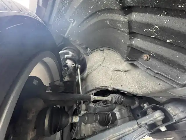 レクサス ＲＸ 300 バージョンL 滋賀県 2020(令2)年 9.8万km ソニッククォーツ ワンオーナー/純正メーカーナビ/　【AM・FM/CD/BT/SD/USB/AUX/フルセグTV】/サンルーフ/全方位モニター/パワーバックドア/ステアリングヒーター/ブラインドスポットモニター/コーナーセンサー/茶革シート/シートヒーター/シートベンチレーション/メモリーシート/パワーシート/プリクラッシュセーフティ/レーントレーシングアシスト/オートマチックハイビーム/レーダークルーズコントロール/ビルトインETC2.0/ドライブレコーダー/ウッド調革巻きステアリング/ステアリングスイッチ/パドルシフト/アイドリングストップ/電動サイドブレーキ/オートホールド/横滑り防止システム/純正フロアマット/電格ウインカーミラー/プッシュスタート