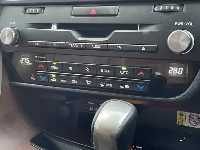 レクサス ＲＸ 300 バージョンL 滋賀県 2020(令2)年 9.8万km ソニッククォーツ ワンオーナー/純正メーカーナビ/　【AM・FM/CD/BT/SD/USB/AUX/フルセグTV】/サンルーフ/全方位モニター/パワーバックドア/ステアリングヒーター/ブラインドスポットモニター/コーナーセンサー/茶革シート/シートヒーター/シートベンチレーション/メモリーシート/パワーシート/プリクラッシュセーフティ/レーントレーシングアシスト/オートマチックハイビーム/レーダークルーズコントロール/ビルトインETC2.0/ドライブレコーダー/ウッド調革巻きステアリング/ステアリングスイッチ/パドルシフト/アイドリングストップ/電動サイドブレーキ/オートホールド/横滑り防止システム/純正フロアマット/電格ウインカーミラー/プッシュスタート