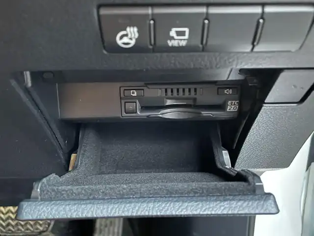 レクサス ＲＸ 300 バージョンL 滋賀県 2020(令2)年 9.8万km ソニッククォーツ ワンオーナー/純正メーカーナビ/　【AM・FM/CD/BT/SD/USB/AUX/フルセグTV】/サンルーフ/全方位モニター/パワーバックドア/ステアリングヒーター/ブラインドスポットモニター/コーナーセンサー/茶革シート/シートヒーター/シートベンチレーション/メモリーシート/パワーシート/プリクラッシュセーフティ/レーントレーシングアシスト/オートマチックハイビーム/レーダークルーズコントロール/ビルトインETC2.0/ドライブレコーダー/ウッド調革巻きステアリング/ステアリングスイッチ/パドルシフト/アイドリングストップ/電動サイドブレーキ/オートホールド/横滑り防止システム/純正フロアマット/電格ウインカーミラー/プッシュスタート