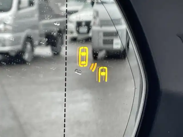 レクサス ＲＸ 300 バージョンL 滋賀県 2020(令2)年 9.8万km ソニッククォーツ ワンオーナー/純正メーカーナビ/　【AM・FM/CD/BT/SD/USB/AUX/フルセグTV】/サンルーフ/全方位モニター/パワーバックドア/ステアリングヒーター/ブラインドスポットモニター/コーナーセンサー/茶革シート/シートヒーター/シートベンチレーション/メモリーシート/パワーシート/プリクラッシュセーフティ/レーントレーシングアシスト/オートマチックハイビーム/レーダークルーズコントロール/ビルトインETC2.0/ドライブレコーダー/ウッド調革巻きステアリング/ステアリングスイッチ/パドルシフト/アイドリングストップ/電動サイドブレーキ/オートホールド/横滑り防止システム/純正フロアマット/電格ウインカーミラー/プッシュスタート