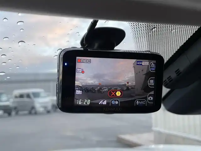 レクサス ＲＸ 300 バージョンL 滋賀県 2020(令2)年 9.8万km ソニッククォーツ ワンオーナー/純正メーカーナビ/　【AM・FM/CD/BT/SD/USB/AUX/フルセグTV】/サンルーフ/全方位モニター/パワーバックドア/ステアリングヒーター/ブラインドスポットモニター/コーナーセンサー/茶革シート/シートヒーター/シートベンチレーション/メモリーシート/パワーシート/プリクラッシュセーフティ/レーントレーシングアシスト/オートマチックハイビーム/レーダークルーズコントロール/ビルトインETC2.0/ドライブレコーダー/ウッド調革巻きステアリング/ステアリングスイッチ/パドルシフト/アイドリングストップ/電動サイドブレーキ/オートホールド/横滑り防止システム/純正フロアマット/電格ウインカーミラー/プッシュスタート