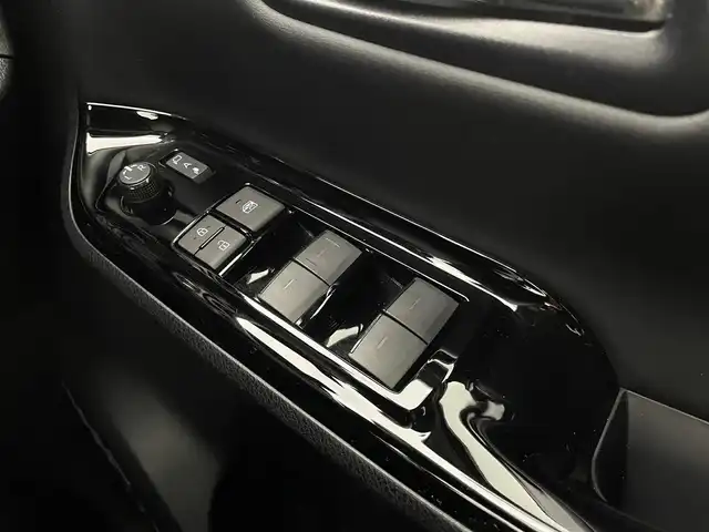 トヨタ ヴォクシー ZS 煌Ⅲ 宮城県 2021(令3)年 0.9万km ブラック パイオニアナビＴＶ/両側電動スライドドア/ハーフレザーシート/バックモニター/ETC/クルーズコントロール/クリアランスソナー/LEDヘッドランプ/プリクラッシュセーフティ/レーンディパーチャーアラート/オートマチックハイビーム/後席オートエアコン/リアサンシェード/ドライブレコーダー/純正16インチアルミ/禁煙車