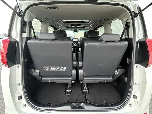 トヨタ アルファード S Cパッケージ 佐賀県 2019(平31)年 6.9万km ホワイトパールクリスタルシャイン ワンオーナー/ツインムーンルーフ/モデリスタエアロ/社外10インチメモリーナビゲーション/・フルセグTV/CD/DVD/SD/USB/Bluetooth/社外11.6インチフリップダウンモニター/バックカメラ/前方ドライブレコーダー/ビルトインETC/デジタルインナーミラー/パワーバックドア/電子パーキングブレーキ/・AUTO HOLD機能/レザーシート(合皮)/DN席＋2列目パワーシート(D席メモリー機能付)/DN席シートヒーター/シートベンチレーション/N席＋2列目電動オットマン/ISOFIX対応/木目調革巻きステアリング/ステアリングヒーター/ステアリングリモコン/純正18インチアルミホイール/純正三眼LEDヘッドライト/・オートマチックハイビーム/純正LEDフォグランプ/純正ドアバイザ―/新車保証書/取扱説明書/スペアキー１本/トヨタセーフティセンス/・レーダークルーズコントロール/・レーントレーシングアシスト/・プリクラッシュセーフティ/・ブラインドスポットモニター/・クリアランスソナー/・パーキングサポートブレーキ/・ロードサインアシスト