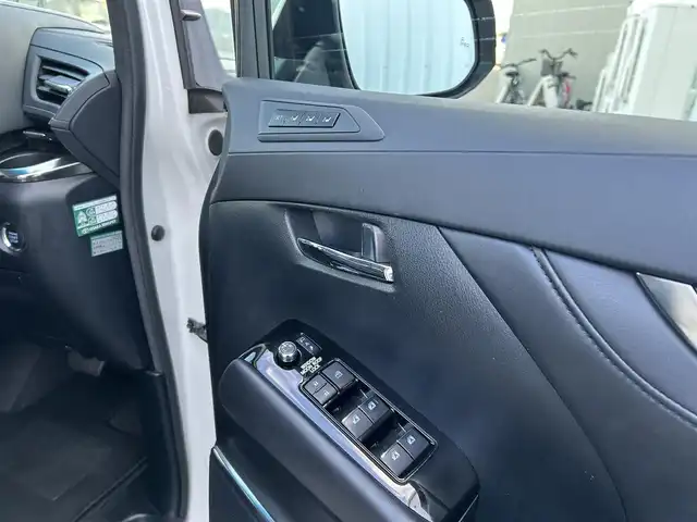 トヨタ アルファード S Cパッケージ 佐賀県 2019(平31)年 6.9万km ホワイトパールクリスタルシャイン ワンオーナー/ツインムーンルーフ/モデリスタエアロ/社外10インチメモリーナビゲーション/・フルセグTV/CD/DVD/SD/USB/Bluetooth/社外11.6インチフリップダウンモニター/バックカメラ/前方ドライブレコーダー/ビルトインETC/デジタルインナーミラー/パワーバックドア/電子パーキングブレーキ/・AUTO HOLD機能/レザーシート(合皮)/DN席＋2列目パワーシート(D席メモリー機能付)/DN席シートヒーター/シートベンチレーション/N席＋2列目電動オットマン/ISOFIX対応/木目調革巻きステアリング/ステアリングヒーター/ステアリングリモコン/純正18インチアルミホイール/純正三眼LEDヘッドライト/・オートマチックハイビーム/純正LEDフォグランプ/純正ドアバイザ―/新車保証書/取扱説明書/スペアキー１本/トヨタセーフティセンス/・レーダークルーズコントロール/・レーントレーシングアシスト/・プリクラッシュセーフティ/・ブラインドスポットモニター/・クリアランスソナー/・パーキングサポートブレーキ/・ロードサインアシスト