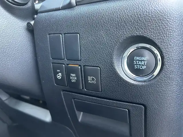 トヨタ アルファード S Cパッケージ 佐賀県 2019(平31)年 6.9万km ホワイトパールクリスタルシャイン ワンオーナー/ツインムーンルーフ/モデリスタエアロ/社外10インチメモリーナビゲーション/・フルセグTV/CD/DVD/SD/USB/Bluetooth/社外11.6インチフリップダウンモニター/バックカメラ/前方ドライブレコーダー/ビルトインETC/デジタルインナーミラー/パワーバックドア/電子パーキングブレーキ/・AUTO HOLD機能/レザーシート(合皮)/DN席＋2列目パワーシート(D席メモリー機能付)/DN席シートヒーター/シートベンチレーション/N席＋2列目電動オットマン/ISOFIX対応/木目調革巻きステアリング/ステアリングヒーター/ステアリングリモコン/純正18インチアルミホイール/純正三眼LEDヘッドライト/・オートマチックハイビーム/純正LEDフォグランプ/純正ドアバイザ―/新車保証書/取扱説明書/スペアキー１本/トヨタセーフティセンス/・レーダークルーズコントロール/・レーントレーシングアシスト/・プリクラッシュセーフティ/・ブラインドスポットモニター/・クリアランスソナー/・パーキングサポートブレーキ/・ロードサインアシスト