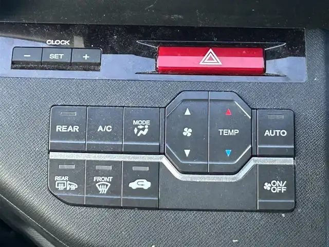 ホンダ ステップワゴン スパーダ Z インターナビセレ 長崎県 2013(平25)年 12.1万km プレミアムスパークルブラックパール ワンオーナー/純正ナビ/クルコン/パドルシフト/アイドリングストップ/ＥＴＣ/両側パワスラ/純正フロアマット/純正アルミホイール/ＨＩＤヘッドライト/バックカメラ