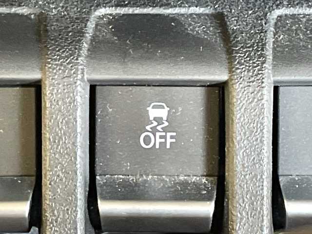 スズキ ジムニー シエラ JC 福井県 2021(令3)年 0.8万km ブルーイッシュブラックパール3 ４WD/ワンオーナー/純正8インチメモリーナビ/フルセグTV/BT/DVD/CD/USB/AM/FM/バックカメラ/セーフティサポート/・デュアルセンサーブレーキサポート/・クルーズコントロール/・車線逸脱抑制機能/・標識認識機能/ヒルディセントコントロール/ETC/オートライト/LEDヘッドライト/純正15インチアルミホイール/ヘッドライトウォッシャー/盗難防止装置/プッシュスタート/スマートキー×2/純正フロアマット/背面タイヤ/ステアリングスイッチ