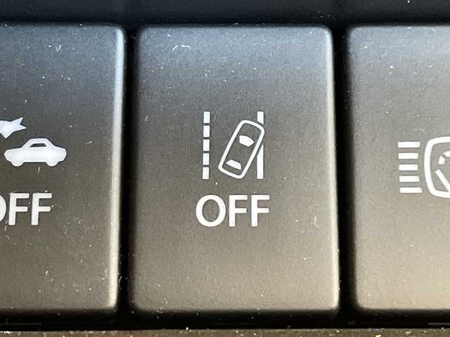 スズキ ジムニー シエラ JC 福井県 2021(令3)年 0.8万km ブルーイッシュブラックパール3 ４WD/ワンオーナー/純正8インチメモリーナビ/フルセグTV/BT/DVD/CD/USB/AM/FM/バックカメラ/セーフティサポート/・デュアルセンサーブレーキサポート/・クルーズコントロール/・車線逸脱抑制機能/・標識認識機能/ヒルディセントコントロール/ETC/オートライト/LEDヘッドライト/純正15インチアルミホイール/ヘッドライトウォッシャー/盗難防止装置/プッシュスタート/スマートキー×2/純正フロアマット/背面タイヤ/ステアリングスイッチ