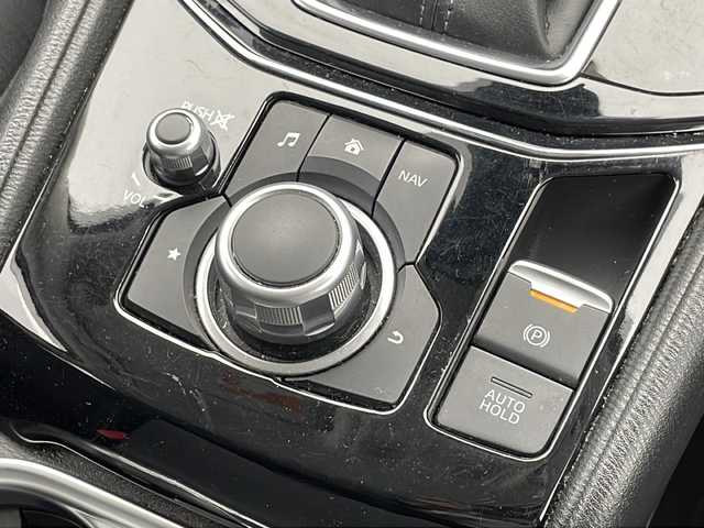 マツダ ＣＸ－５ XD プロアクティブ 千葉県 2017(平29)年 5.7万km スノーフレイクホワイトパールマイカ 衝突被害軽減システム/レーンキープアシスト/レーダークルーズコントロール/コーナーセンサー（前後）/ブラインドスポットモニター/アイドリングストップ/純正メモリナビ/　（Bluetooth/CD/DVD/USB/フルセグTV）/バックカメラ/社外ETC/ヘッドアップディスプレイ/４WD/MTモード付AT/社外フロアマット/社外サイドバイザー/電格ミラー/オートライトハイビーム/LEDヘッドライト/純正19インチアルミホイール
