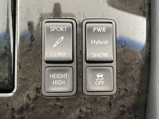 レクサス ＬＳ 600h 道央・札幌 2011(平23)年 5.9万km ホワイトパールクリスタルシャイン ・４WD ハイブリッド/・エアロ　（F.S.R)  /・２１インチアルミ（Calssonタイプ）/・純正メーカーマルチナビ/・DVD.CD.Bluetooth.フルセグ/・ナビTVキャンセラー/・バックカメラ/ムーンルーフ/・レザーシート（メモリー付）/ベンチレーション/・シートヒーター/エアーシート/・エアサス/エアサスコントローラー/・LED３眼ヘッドライト/オートライト/・ドライブレコーダー/ビルトインETC/・ウッドコンビハンドル/ステアリングヒーター/・スマートキー/社外セキュリティ
