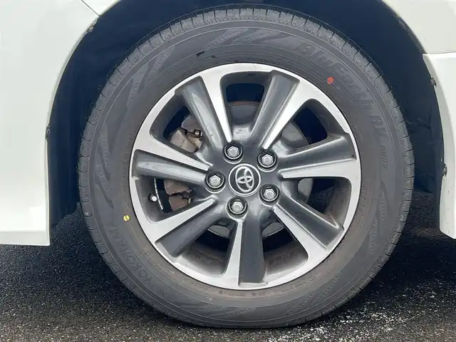 トヨタ ノア Si 秋田県 2017(平29)年 10.3万km ホワイトパールクリスタルシャイン 純正ナビ/衝突軽減システム/４WD/スマートキー/両側パワスラ/フルセグ/フルエアロ/バックカメラ/純正アルミ/ETC/アイドリングストップ/プッシュスタート/レーンキープアシスト/クルーズコントロール/MTモード付AT/ステアリングスイッチ/寒冷地仕様/純正フロアマット/純正ドアバイザー/フリップダウンモニター/パワーステアリング/パワーウィンドウ/オートライト/オートエアコン/電動格納ウィンカーミラー/横滑り防止