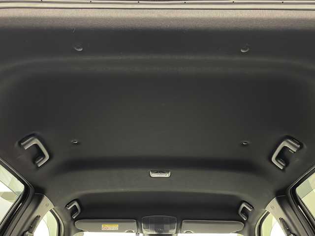 三菱 エクリプス クロス ＰＨＥＶ P 秋田県 2021(令3)年 2.7万km アメジストブラック ４WD/１００V（AC)/純正メモリナビ/TV（フルセグ）/全方位カメラ/三菱e-アシスト/　・衝突被害軽減ブレーキシステム(FCM)/　・車線逸脱警報システム(LDW)/　・レーダークルーズコント　ロール(ACC)/　・オートマチックハイビーム(AHB)/　・誤発進抑制機能(前進＆後退)/　・後側方車両検知警報システム(BSW/LCA)/　・後退時車両検知警報システム(RCTA)/D席パワーシート/シートヒーター/充電ケーブル/スマートキー/ヘッドアップディスプレイ/ステアリングヒーター/純正フロアマット/純正アルミホイール/エアロパーツ（リア）/ABS/横滑防止装置/オートライト（ハイビーム）/ETC/ステアリングリモコン/ドアバイザー