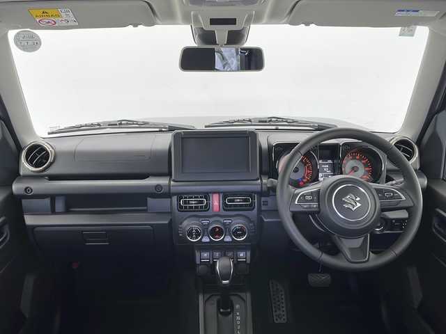 スズキ ジムニー XC 長野県 2024(令6)年 0.1万km未満 ブルーイッシュブラックパール3 4WD/ワンオーナー/クルーズコントロール/車線逸脱警報/衝突軽減ブレーキ/後方コーナーセンサー/センターデフロック/ダウンヒルアシストコントロール/アイドリングストップ/ステアリングスイッチ/LEDヘッドライト/オートライト/フロントフォグランプ/電動格納ミラー/ウィンカーミラー/ドアミラーヒーター/純正16インチAW装着/プッシュスタート/スマートキー/取扱説明書/保証書
