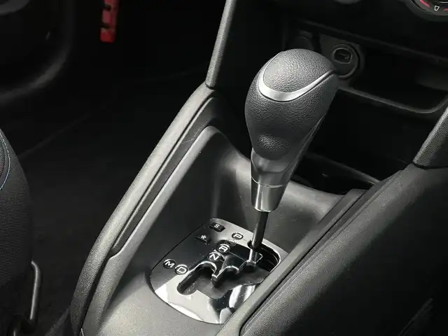 プジョー ２０８ シグネチャー 長野県 2019(平31)年 2.7万km ビアンカホワイト ｃａｒｐｌａｙ　/ミラーリンク-ａｎｄｒｏｉｄ　/Ｂカメラ　/シティブレーキ　/ＥＴＣ　/パークセンサー　/ＬＥＤヘッドライト　/純正ＡＷ１６インチ