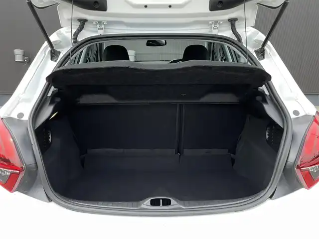 プジョー ２０８ シグネチャー 長野県 2019(平31)年 2.7万km ビアンカホワイト ｃａｒｐｌａｙ　/ミラーリンク-ａｎｄｒｏｉｄ　/Ｂカメラ　/シティブレーキ　/ＥＴＣ　/パークセンサー　/ＬＥＤヘッドライト　/純正ＡＷ１６インチ