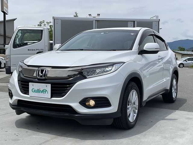 ホンダ ヴェゼル X ホンダセンシング 山梨県 2020(令2)年 2.4万km プラチナホワイトパール 純正ナビ/ＥＴＣ/バックモニター/ドライブレコーダー /クルーズコントロール /オートマチックハイビーム/レーンキープアシスト/プッシュスタート/パワステ/パワーウインドウ/電動格納ミラー　/フロアマット