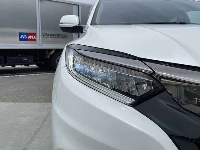 ホンダ ヴェゼル X ホンダセンシング 山梨県 2020(令2)年 2.4万km プラチナホワイトパール 純正ナビ/ＥＴＣ/バックモニター/ドライブレコーダー /クルーズコントロール /オートマチックハイビーム/レーンキープアシスト/プッシュスタート/パワステ/パワーウインドウ/電動格納ミラー　/フロアマット