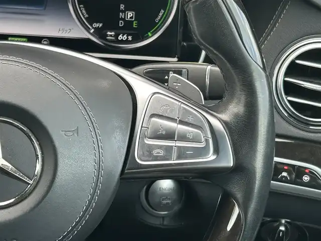 メルセデス・ベンツ Ｓ４００ ハイブリッド AMGライン 福岡県 2015(平27)年 5.7万km ダイヤモンドホワイト レーダーセーフティパッケージ/アダプティブクルーズコントロール/アクティブセーフティブレーキ/ブラインドスポットモニター/レーンキープアシスト/サンルーフ/黒革シート/全席シートヒーター/エアシート　/純正ナビ/バックカメラ/フルセグTV/Bluetooth/アンビエントライト/ヘッドアップディスプレイ/LEDヘッドライト/オートハイビーム/ステアリングスイッチ/パドルシフト　/純正19インチアルミホイール/ＥＴＣ/取扱説明書/保証書/スペアキー×1