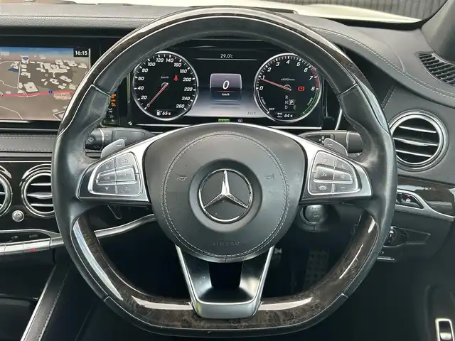 メルセデス・ベンツ Ｓ４００ ハイブリッド AMGライン 福岡県 2015(平27)年 5.7万km ダイヤモンドホワイト レーダーセーフティパッケージ/アダプティブクルーズコントロール/アクティブセーフティブレーキ/ブラインドスポットモニター/レーンキープアシスト/サンルーフ/黒革シート/全席シートヒーター/エアシート　/純正ナビ/バックカメラ/フルセグTV/Bluetooth/アンビエントライト/ヘッドアップディスプレイ/LEDヘッドライト/オートハイビーム/ステアリングスイッチ/パドルシフト　/純正19インチアルミホイール/ＥＴＣ/取扱説明書/保証書/スペアキー×1