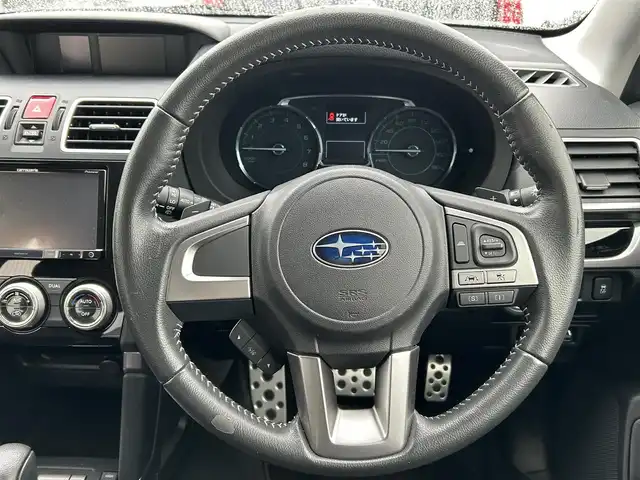 スバル フォレスター S－リミテッド 新潟県 2016(平28)年 3.2万km ダークブルーパール アドバンスドセーフティパッケージ/アイサイト/全席シートヒーター/バックカメラ/純正ナビ/ワンセグTV/Bluetooth/純正マット/ETC/クルコン追従有/４WD/純正アルミ/LEDライト/レーンキープアシスト/横滑り防止/衝突軽減/アイドリングストップ/USB端子/ルーフレーフ/ハーフレザーシート/スマートキー/プッシュスタート