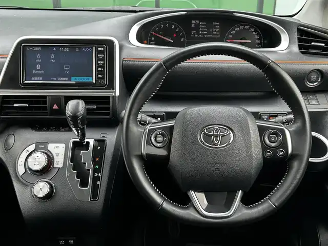 トヨタ シエンタ ファンベースG クエロ 香川県 2021(令3)年 2.7万km ブラックマイカ 登録時走行距離 26128km/純正ナビ/→AM/FM/フルセグTV/Bluetooth/全方位/ビルトインETC/前後ドライブレコーダー/革巻きステアリング/ハーフレザーシート/両側パワースライドドア/LEDオートライト/フォグランプ/プッシュスタート/スマートキー/プリクラッシュセーフティ/レーンディパーチャーアラート/横滑り防止装置/クリアランスソナー