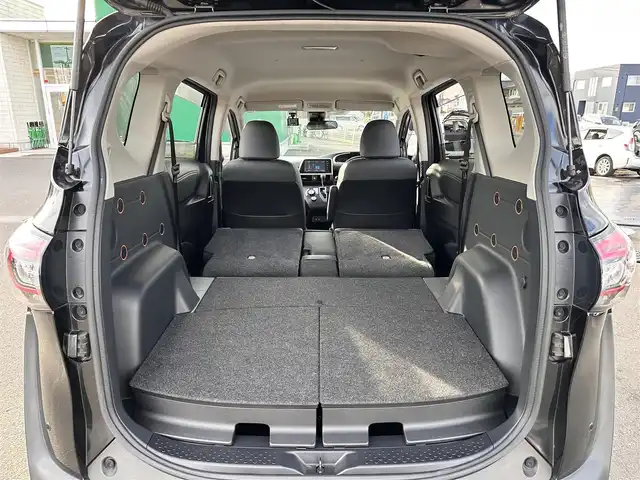 トヨタ シエンタ ファンベースG クエロ 宮城県 2021(令3)年 2.7万km ブラックマイカ パノラミックビュー対応ナビレディパッケージ/・パノラミックビューモニター/・ステアリングスイッチ/・ドアミラーヒーター/＝＝＝/セーフティセンス/・プリクラッシュセーフティ/・レーンディパーチャーアラート/・オートマチックハイビーム/先行車発進告知機能/インテリジェントクリアランスソナー/純正ナビ（NSCN-W68）/・AM/FM/・フルセグTV/・CD/SD/・Bluetooth/ビルトインETC/前後ドライブレコーダー/革巻きステアリング/ハーフレザーシート/両側パワースライドドア/LEDオートライト/フォグランプ/プッシュスタート/スマートキー/横滑り防止装置/純正ドアバイザー/純正フロアマット/Wエアバッグ