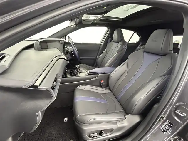 レクサス ＵＸ 250h Fスポーツ スタイルブルー 愛知県 2022(令4)年 1.2万km ソニッククロム 特別仕様車専用　texシート/純正ナビ/サンルーフ/全方位カメラ/レザーシート/ACC/ブラインドスポットモニター/Bluetooth/パワーシート/シートヒーター/シートクーラー/ステアリングヒート/メモリシート/ETC2.0/電動リアゲード/純正フロアマット/純正AW/USB端子入力/オートライト/オートマチックハイビーム/ルーフレール/パドルシフト/オートホールド/コーナーセンサー