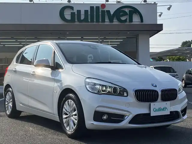 ＢＭＷ ２１８ｉ アクティブツアラー ラグジュアリー 三重県 2018(平30)年 6万km ミネラルホワイト ♪パワーバックドア/インテリジェントセーフティー/レーンディパーチャーウォーニング/パークディスタンスコントロール/純正ナビ/　・CD/DVD再生・CD録音/　・Bluetoothオーディオ・USB/バックカメラ/黒革シート/前席パワーシート(D席メモリ付)/前席シートヒーター/スマートキー×2/プッシュスタート/前後ドライブレコーダー/クルーズコントロール/アイドリングストップ/純正16インチAW/LEDヘッドライト/フォグライト /オートライト/オートワイパー/フロアマット/電格ミラー/ETC/サイドカーテンエアバック