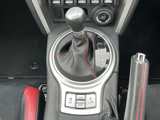 トヨタ ８６ GT リミテッド 群馬県 2020(令2)年 2.3万km クリスタルホワイトパール ワンオーナー/LEDクリアランス付きLEDヘッドライト/純正SDナビ/　CD/DVDhBluetooth/フルセグTV/TVキット/バックカメラ/ダブルステッチ入革アルカンターラコンビシート/純正ドライブレコーダー/ETC2.0/パドルシフト/前席シートヒーター/純正１７インチアルミホイール/純正フロアマット/横滑り防止装置/プッシュスタート/スマートキー/スペアキー