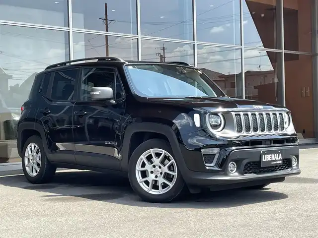 クライスラー・ジープ ジープ レネゲード リミテッド 岐阜県 2021(令3)年 1.9万km 黒 アドバンストブレーキアシスト/LaneSenseTM車線逸脱警報プラス/前面衝突警報（クラッシュミティゲーション付）/ブラインドスポットモニター / リアクロスパスディテクション/Parkviewリアバックアップカメラ/ParkSenseリアパークアシスト/エレクトロニック・スタビリティ・コントロール（横滑り防止）/エレクトロニック・ロール・ミティゲーション（車線逸脱防止）/オールスピードトラクションコントロール（タイヤ空転防止）/アダプティブクルーズコントロール/オーディオナビゲーションシステム/　AM　FM　フルセグTV　Bluetooth　USB /　Apple CarPlay　Android Auto/LEDヘッドライト（デイタイム・ランニング・ライト付）/レザーシート