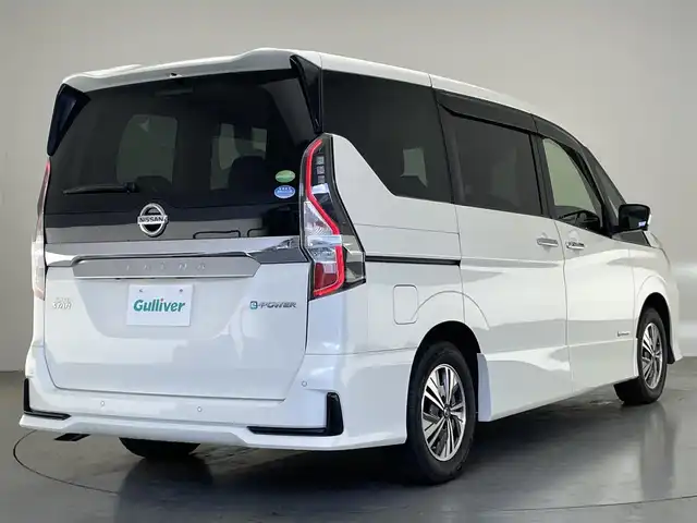 日産 セレナ e－パワー ハイウェイスター V 愛知県 2019(令1)年 4.1万km ブリリアントホワイトパール 純正10インチナビ/フルセグTV/ブルーレイ再生機能/DVD/フリップダウンモニター/アラウンドビューモニター/ブラインドスポットモニター/プロパイロット/クルーズコントロール/両側パワースライドドア/電動パーキング/LEDオートライト/フォグランプ/ETC/ドライブレコーダー/衝突被害軽減ブレーキ/カーテンエアバッグ/コーナーセンサー/純正アルミホイール/純正フロアマット/禁煙車