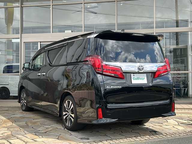 トヨタ アルファード S Cパッケージ 静岡県 2021(令3)年 2.6万km ブラック 純正ナビ/・FM/AM/・CD/DVD/・USB/・Bluetooth/・Miracast/・フルセグTV/主要装備/・フリップダウンモニター/・ブラックレザー/・ツインサンルーフ/・パワーバックドア/・ステアリングヒーター/・ビルトインＥＴＣ/・プリクラッシュセーフティ/・運転席+助手席シートヒーター/・運転席+助手席ベンチレーション/・運転席+助手席パワーシート/・オートハイビーム/・MTモード付AT/・ビルトインETC2.0/・AC100V100W電源